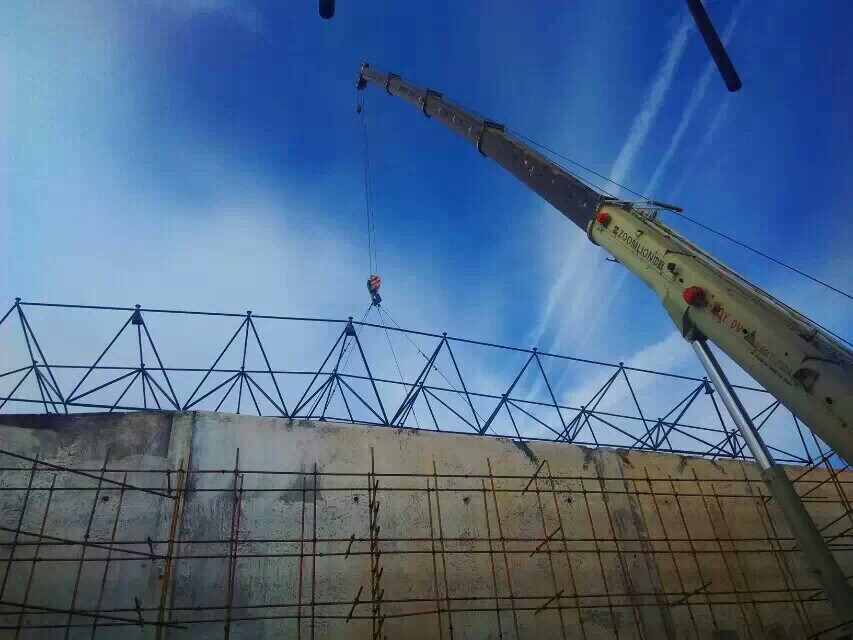 珲春大跨度空间结构优选网架结构